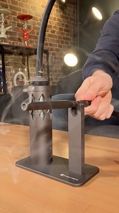 13K views · 51 reactions | On continue de découvrir l’écosystème Fumytech avec le très élégant « Hookah Dock »! Transforme ta chicha portable en chicha de salon à partager entre amis! #hookahair #chicha #fumytech #vape #gout #chichaelectronique #eshisha #hookahdock #nouveaute #innovation #darnashop | Darnashop | Facebook