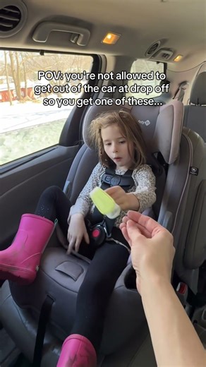 If you've been struggling at school drop off... this is for you! #kindergarten #preschoolmom