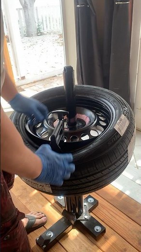 How to use a tire bead clamp