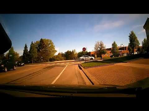 Townson: May 21 2026 Speeding Car Blew Through Crossover Stop Line Guards Stop Sign With Kid On Curb