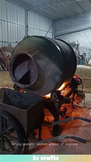 Drying peanuts: endless wisdom of laborers! #wisdom #tips #peanuts