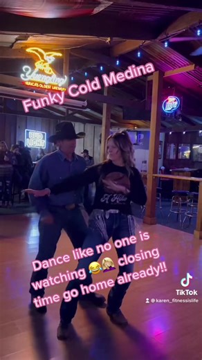 Funky cold Medina #justdance #behappy #fun #bar#texas #country