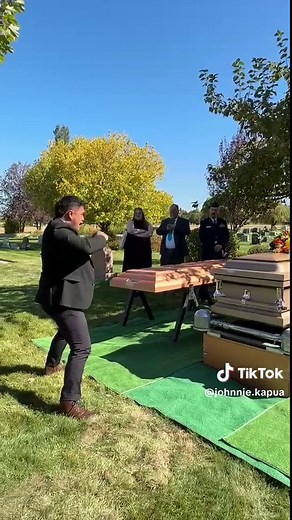 Till we meet again my friend… 🤍🇳🇿 you will be missed! #haka #nz #newzealand #maori #maoritiktok #newzealandtiktok #funeral #loveyou #tillwemeetagain #impact #usa #boiseidaho