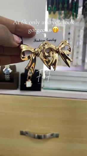 Limited stock #facetfancy #smallbusiness #creatorsearchinsights #affordableearrings #kampala_uganda🇺🇬🇺🇬🤝 #buynow #goldearrings #fyp #classystyle