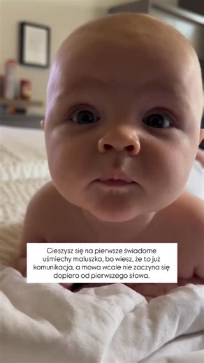 𝗝𝘂𝘀𝘁𝘆𝗻𝗮 𝗭𝗮𝗷𝗱𝗲𝗹-𝗥𝗮𝗽𝗮 • rozwój mowy • rozszerzanie diety on Instagram: "Pierwsze symptomy rozwoju mowy to wcale nie pierwsze słowa, jak mogłoby się wydawać, ale cały zestaw zachowań maluszka, które są konieczne, by tych pierwszych słów, około roczku, móc się doczekać. ❓O czym mowa? Już od urodzenia maluszek się z Tobą komunikuje w taki sposób, w jaki pozwalają mu na to możliwości motoryczne i poznawcze. Zaczyna więc od płaczu i niepokoju ruchowego. ✨ Ale już od około 6 tygodnia ży