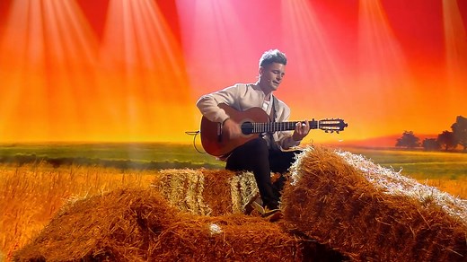 2.8M views · 64K reactions | Jorge Pineda, del campo a los escenarios y con doble  Pase de Oro  El cantante ya está en la final de Got Talent España tras una espectacular actuación que puso los pelos de punta al jurado y al público ❤ mdia.st/3l3wpWS | Telecinco | Facebook