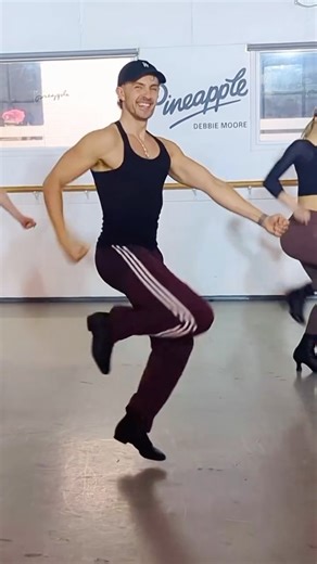 George Beet | SPLISH SPLASH 💦 My take on the iconic dance break from @justintimebway @pineappledancestudios #jazz #broadway #musicaltheatre #dance... | Instagram