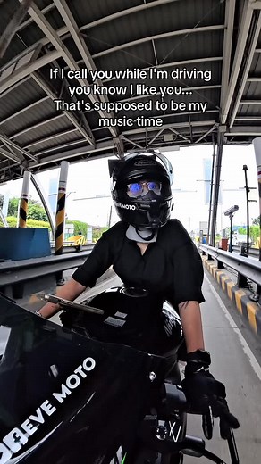 love a good driving trip w right playlist 😉 | Eve Moto