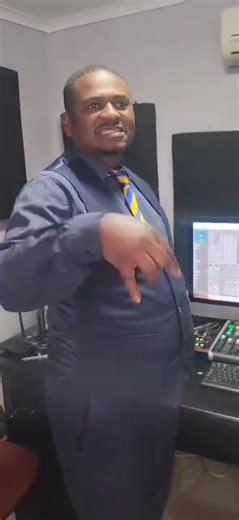 Bishop MV Maculuve I Studio. New song to be released soon ✨️ 🙌 "YI NXA NGIKUTHANDA KAKHULU MANJE" | Stufuza We Country