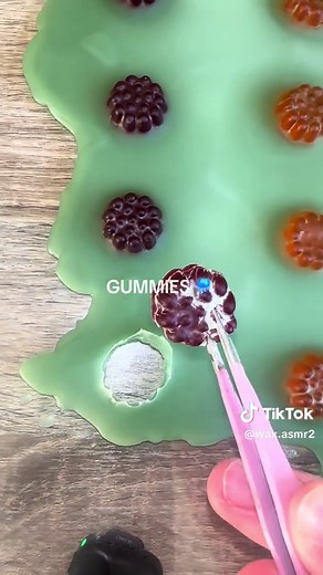 Satisfying Wax Scrapes & Pom Pom ASMR
