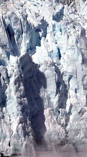 INSANE GLACIER CALVING | NORTH POLE | ARCTIC | NATURE IN 4K #shorts