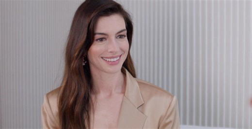 Anne Hathaway celebra la partnership Bulgari con Save the Children