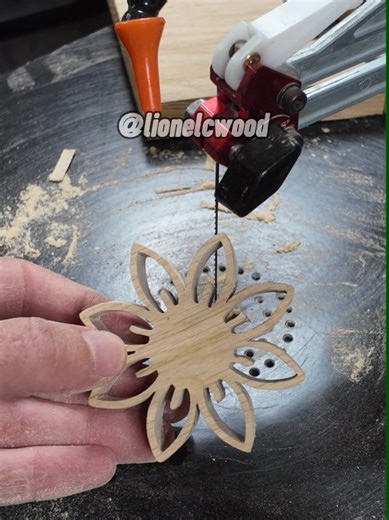 Achieving Precision in Scroll Saw Woodworking
