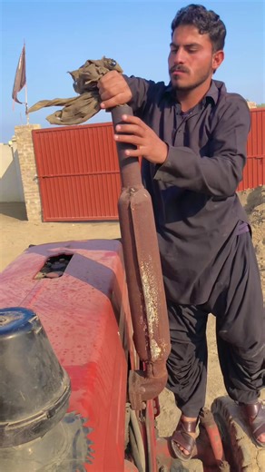 Tractor Prank 😂 | Engine Wouldn’t Start! | Part 1 😂 #usafunnyvideo #salahudinbaloch #viralvideo #comedyfilm #funnytiktok