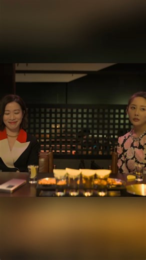 Girls’ friendship starts with complaints🤣🤣 #今天的她们 #FryMetotheMoon #drama #宋轶 #佘诗曼 #李纯 | 霸宠收割机 Harvest Drama