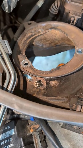 Completely rusted strut tower😅 . . . . #mechanic #repair #mercedes #w124 #classiccar #rust #diy #rusthole | Tool Sharing