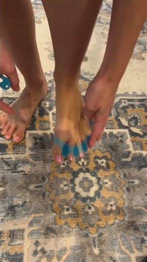 The magic of toe separators #footcare 👣