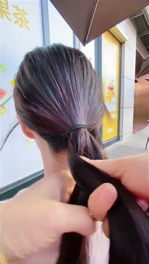 Quick & Easy Hairpin Updo: How to Tie a Cheongsam Dress Inspired Hairstyle