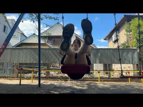 Everything was visible while I was on the swing...///