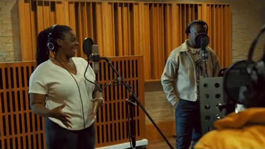 I love singing in Sepedi. I am a proud Pedi girl. “MOKETE” is my new single available today. @temkosie @kuki_ladykay and I had so much fun @howard_audio recording this song. It gives me great joy to share this music with all of you. It’s “Mokete” day. A celebration. Some will even say it’s a wedding song. Either way we celebrate💃💃💃. Mokete a šuwe💃🔥❤️ AVAILABLE NOW ON ALL DIGITAL PLATFORMS When Winter fades is available for Pre - Save Now!! 📹: @kgabo_film #newmusic #trendingreels #mokete #w