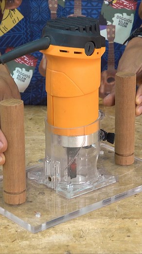 435K views · 442 reactions | Woodworking Tooltips and Tricks making easy router guide #carpentry #woodwork #jig #woodworking #carpenter #making #hacks #tricks #tips #metalwork #metalworking #metal #diy #wooddesign #woodcrafts #crafts | Woodworking Crafty | Facebook