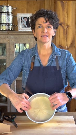 330K views · 9.6K reactions | Cooking Tips & Tricks - How to Make a Parchment Paper Circle for all your baking and air frying needs. #bluejeanchef #cookingtips #cookingtipsandtricks #parchmentpaper | Blue Jean Chef | Facebook