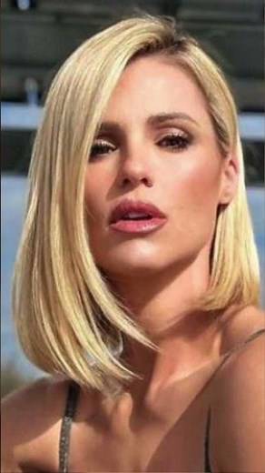 Michelle Hunziker lights up Christmas! 🔥