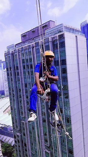 High-Rise Window Cleaning: Safety and Techniques