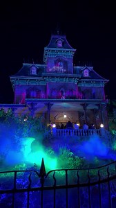 🇫🇷 Vidéo: projections et effets spéciaux sur Phantom Manor pour Halloween 🎃 🇬🇧 Video: projections and special effects at Phantom Manor for Halloween Night 🎃 | DLP Report