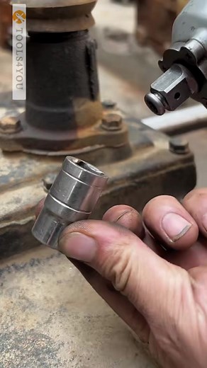 How to stop an electric wrench from slipping #hardwaretools #tools #viralreels #reelsviral #fypシ゚ #toolkit #virals | Tools4You