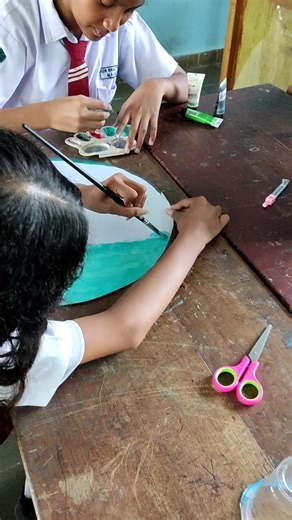 Se Ven on Instagram: "Mau jadi astronot.... Ayo terbang ke planet kelas 6C SDK Bhaktyarsa"