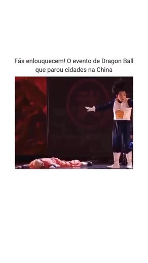@faladordaverdadeoficial on Instagram: "Na virada do ano, a China foi palco de um dos maiores espetáculos musicais já dedicados a um anime. Durante o Gala de Ano Novo do Bilibili, uma apresentação ao vivo inspirada em Dragon Ball reuniu números impressionantes: cerca de 350 milhões de espectadores acompanharam o evento, que celebrou simultaneamente o Ano Novo Lunar de 2024 — o Ano do Dragão de Madeira — e os 40 anos de uma das franquias mais influentes da história da cultura pop. O show transfor