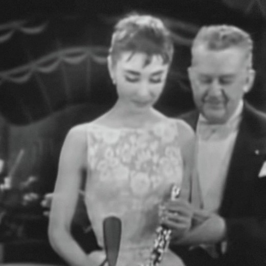 audrey hepburn wins ‘best actress’ at the oscars (1954) #oldhollywood #audreyhepburn #oldhollywoodedit #vintage #old #50s