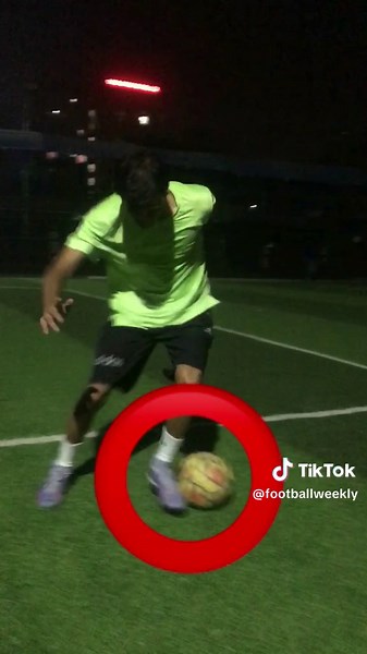 Master the Cristiano Ronaldo 'Step Over' Skill with This Tutorial!