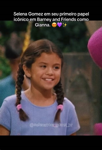 Selena Gomez em seu primeiro papel icônico em Barney and Friends como Gianna. 😍💜✨ #selenagomez #barneyandfriends #demilovato #viraltiktok #fpy