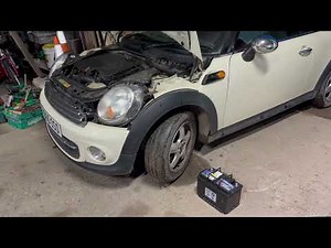 Austausch der Batterie des Minis