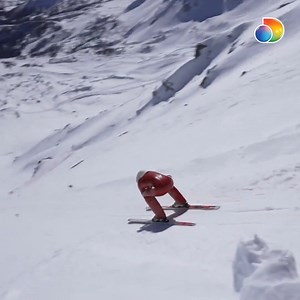 🚨 New World Record 🚨 French skier Simon Billy is now officially the fastest skier in the world after registering a blistering speed of 255.5 km/h 😲💨 | TNT Sports