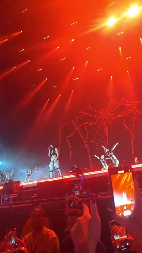 Tengo los huevos que ustedes no tienen 😎 #cazzu #lajefa #bzrp #fyp #session32