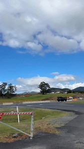 Seeing @australianarmy vehicles on the road is exciting for me, thanks for pausing to have a conversation. #more4x4 #australianarmy #armyhawkeye #adf | MORE 4x4