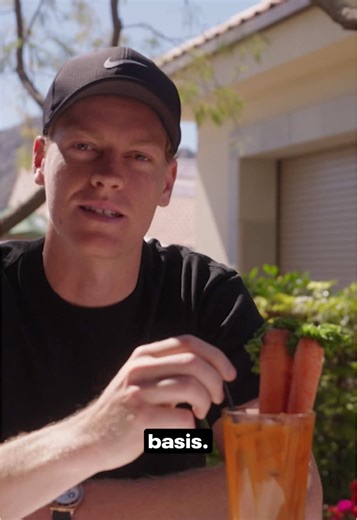 Tennis Players Bring Comedy to the Court