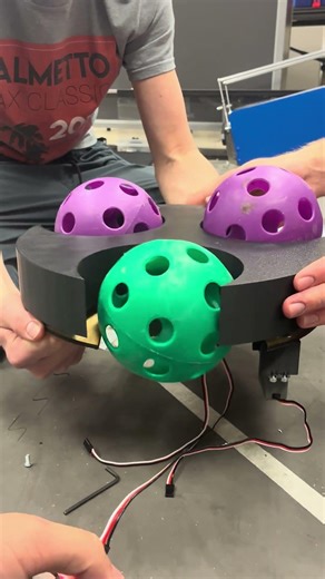 We FINALLY finished our indexer, here’s a video of us testing it out!#robot #ftc #engineering