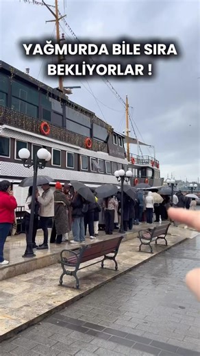 Breakfast during a Bosphorus cruise in Istanbul 😍