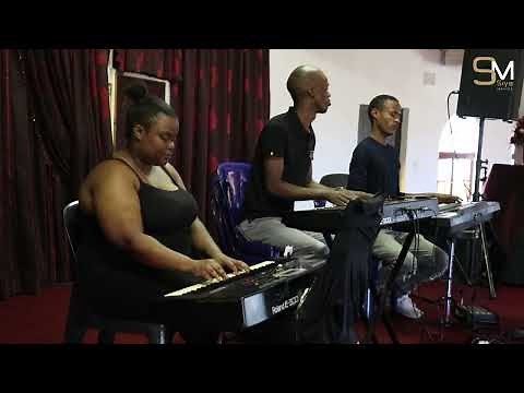 Itende : (Live) Instrumental Lapho Kukhona Umsindisi 🙏🙌🔥