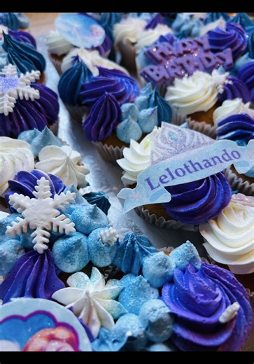 Creative Number Cupcakes for Frozen Theme Parties