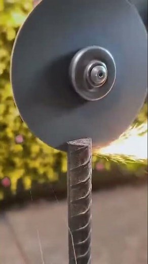 cutting an iron bar with a grinder ⚙️ | easier woodworking and metalworkingDescription: