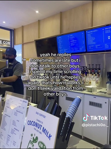 Understanding Social Media Validation and Late Replies