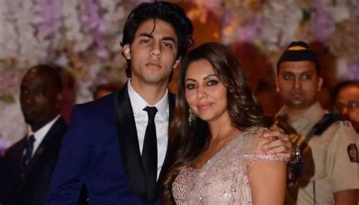 Gauri Khan reacts as Aryan Khan dedicates prestigious accolade to her