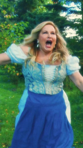 Yes, we transformed Jennifer Coolidge into a cottagecore goddess, any questions? 😌#GoogleShoppingxPAPER #googlepartner