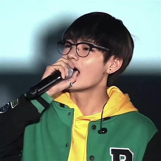 #BTS_WORLDTOUR_ARIRANG #taehyung