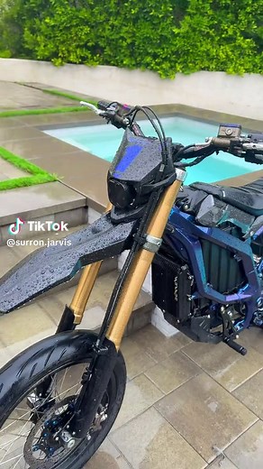 Exploring the Cleanest Ultra Bee from Surron